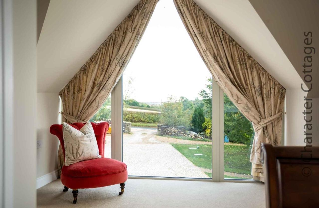 Flynn'S Barn Villa Aylworth Екстериор снимка